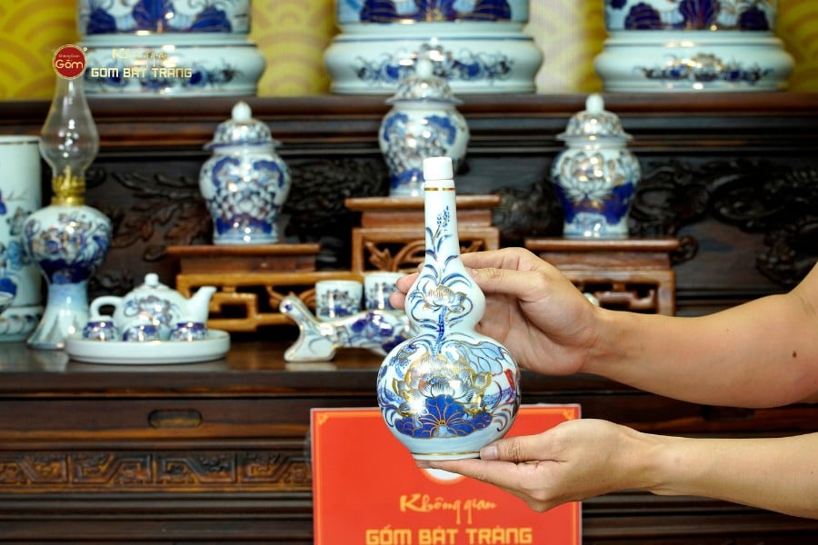 [Set Cơ Bản] Bộ Đồ Thờ Gia Tiên Men Lam Vẽ Vàng (15 món)