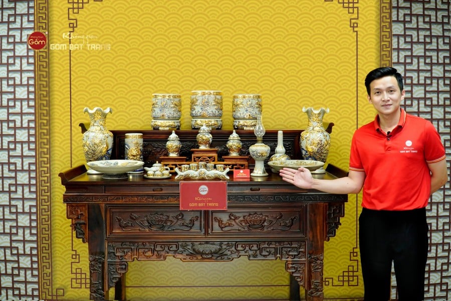 [Set Cơ Bản] Bộ Đồ Thờ Gia Tiên Men Rạn Vẽ Vàng (15 món)