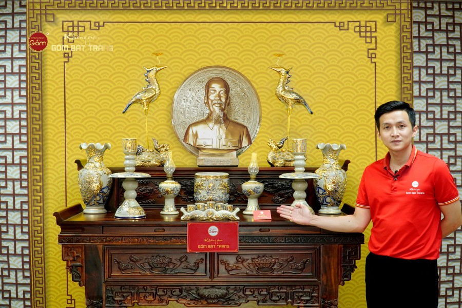 [Set Cơ Bản] Bộ Đồ Thờ Bác Hồ Men Rạn Vẽ Vàng (10 món)