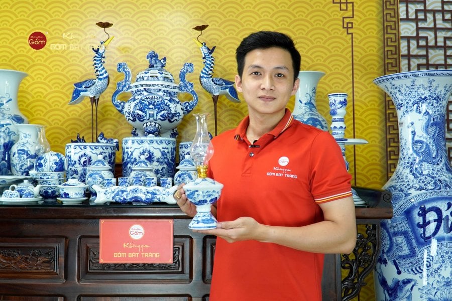 [Set Hào Gia] Bộ Đồ Thờ Gia Tiên Men Lam (34 món)