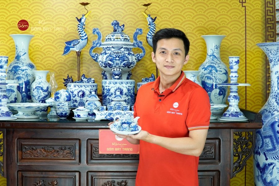 [Set Hào Gia] Bộ Đồ Thờ Gia Tiên Men Lam (34 món)