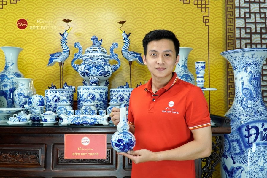 [Set Hào Gia] Bộ Đồ Thờ Gia Tiên Men Lam (34 món)