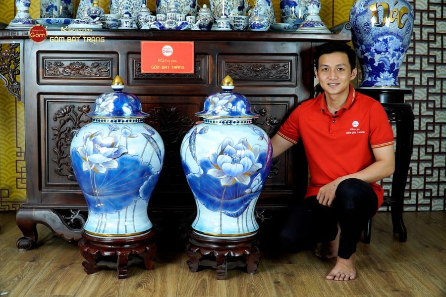 [Set Hào Gia] Bộ Đồ Thờ Gia Tiên Men Lam Vẽ Vàng (31 món)