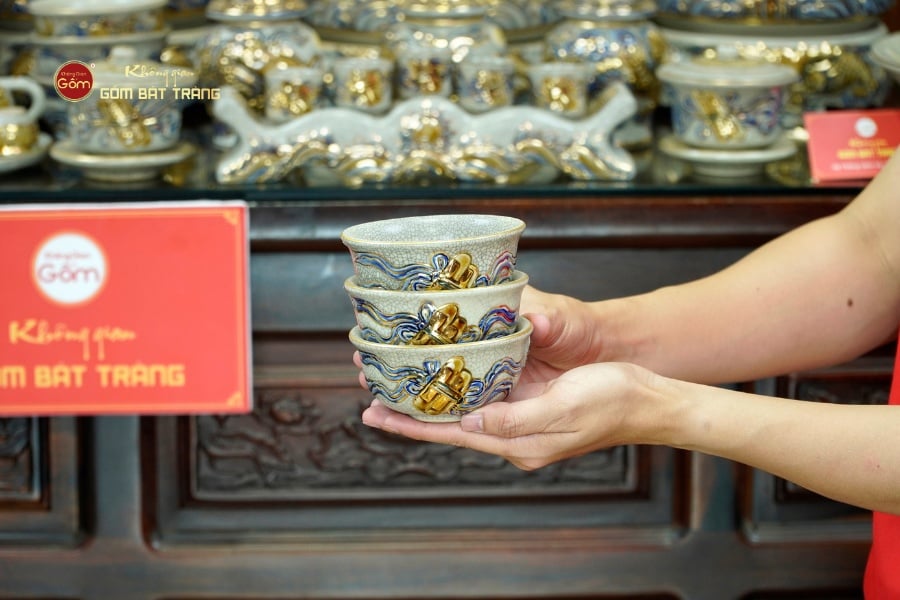 [Set Hào Gia] Bộ Đồ Thờ Gia Tiên Men Rạn Vẽ Vàng (30 món)