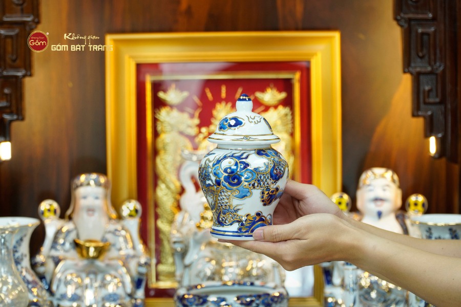 [Set Hào Gia] Bộ Đồ Thờ Thần Tài Thổ Địa Men Lam Nổi Vẽ Vàng (14 món)