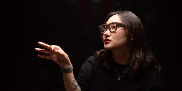Kính Thông Minh Meta Ray-Ban Display Hỗ Trợ Soạn Văn Bản Bằng Cử Chỉ Tay