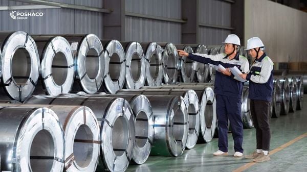 10 Năm 500+ Mẫu Tôn: Hành Trình Khẳng Định Chất Lượng Tôn Màu POSHACO