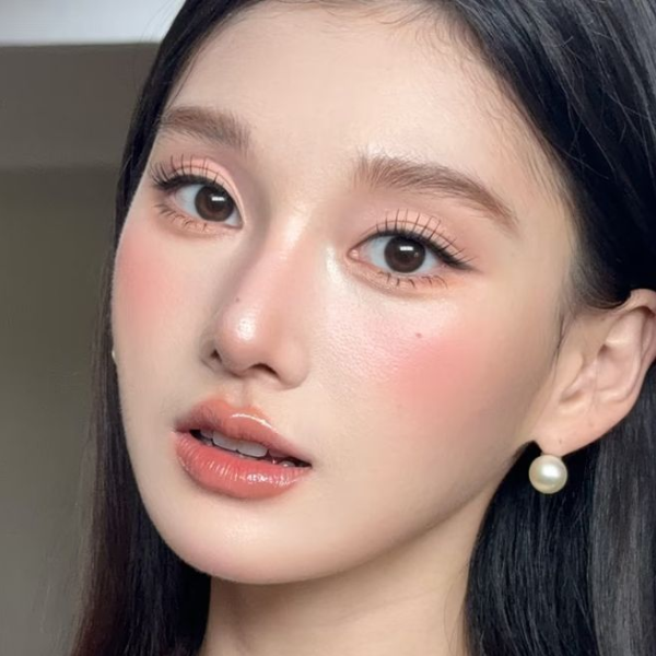chọn lông mi giả phù hợp với dáng mắt tròn