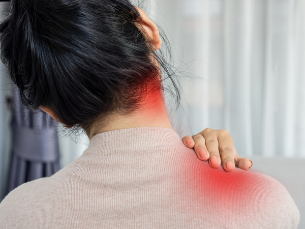 CÁCH GIẢM ĐAU VAI GÁY CHỈ SAU 10 GIÂY