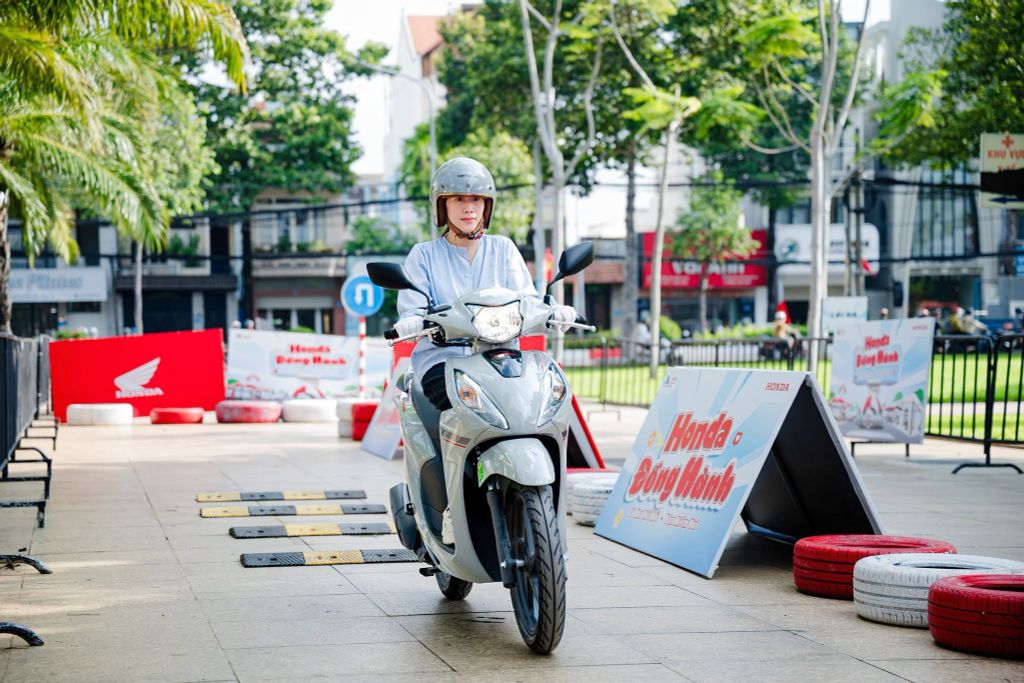 khuyen-mai-honda-vision-va-honda-wave-4