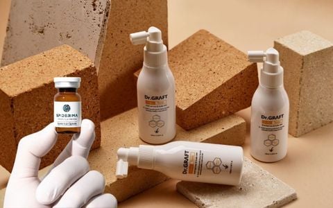 Hướng dẫn kết hợp serum và xịt dưỡng cho mái tóc dày khỏe