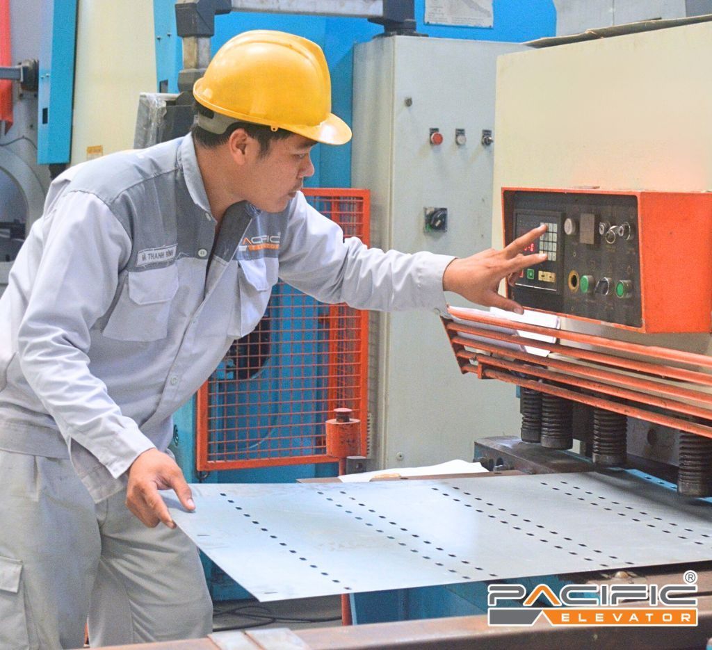 Tuyển dụng nhân viên cơ khí