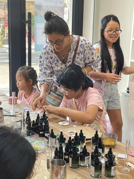 Workshop "Trang Trí Phòng Mùa Hè" - Tạo Nến & Cách Sắp Xếp Không Gian Cho Bé
