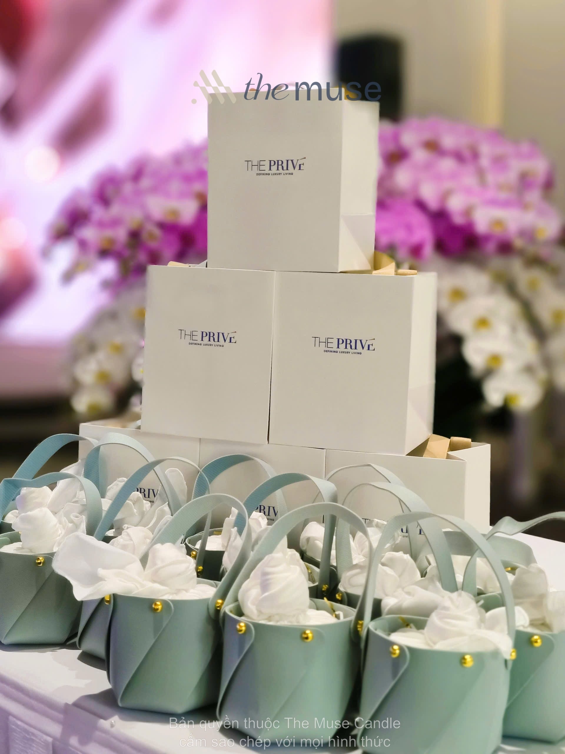 Quà tặng nến thơm Peach Blossom The Muse Candle