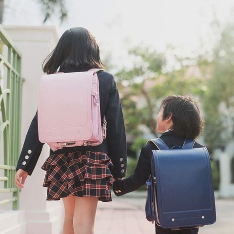 Balo chống gù Nhật Bản là gì? Vì sao phụ huynh tin dùng?