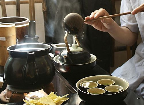 Trà đạo Nhật Bản: Lịch sử hình thành & 4 nguyên tắc Hòa-Kính-Thanh-Tịch