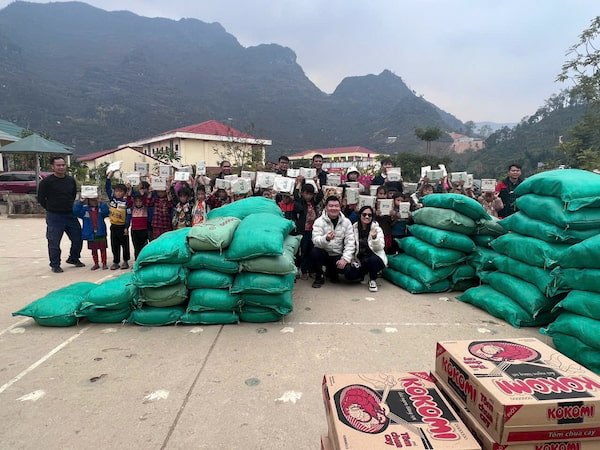 IGA Việt Nam trao tặng 2300 bộ đồ chơi trí tuệ cho trẻ em vùng cao Hà Giang