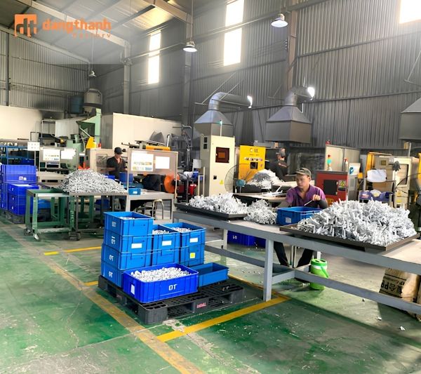 Kiểm tra chất lượng thành phẩm sau khi xử lý bề mặt sau đúc