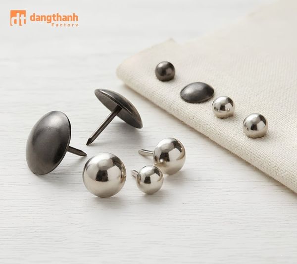 Đinh dù kim loại thông thường