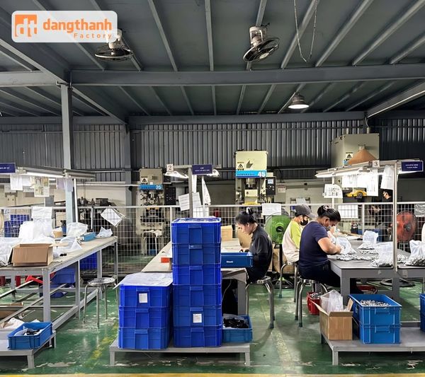 Xưởng dập vòng đệm kim loại Đăng Thành số lượng lớn