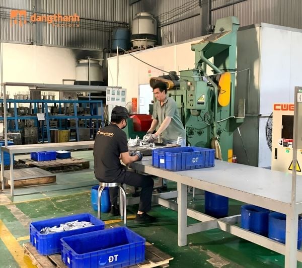 Đăng Thành xưởng gia công vỏ đèn led nhôm uy tín