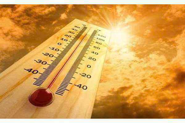 Căn Phòng Nắng Nóng Như 