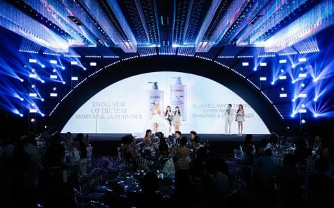 ELVAWELL – Ngôi sao mới tỏa sáng tại L’OFFICIEL BEAUTY AWARDS 2025
