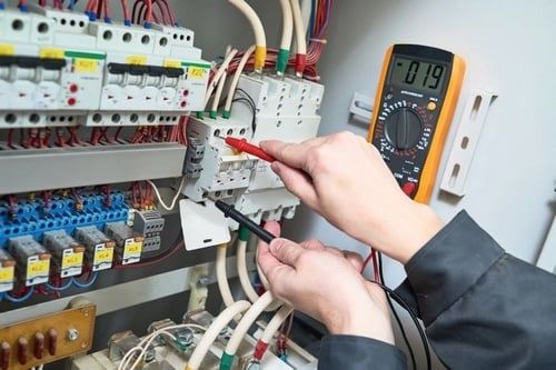 Nhân viên kỹ thuật điện công nghiệp