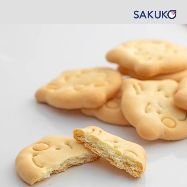 Bánh Manna Milk Biscuit với hàm lượng canxi cao giúp xương và răng bé phát triển