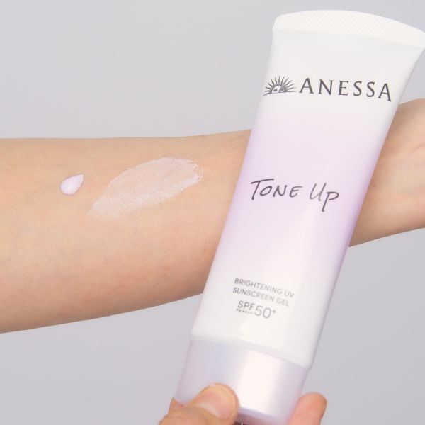 Gel chống nắng nâng tông Anessa Brightening UV Sunscreen SPF50+ PA++++