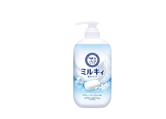 Sữa tắm con bò của Nhật Cow Milk phiên bản màu xanh hương hoa cỏ tươi mát
