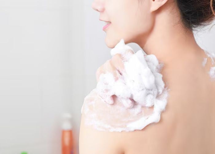 Công nghệ tạo bọt độc quyền siêu dày mịn của sữa tắm con bò Nhật Bản giúp giảm ma sát tối đa trên da