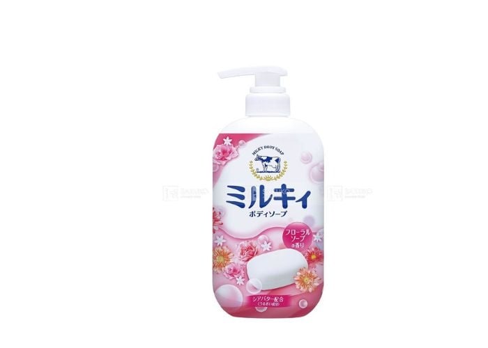 Sữa tắm con bò của Nhật Cow Milk hương hoa hồng ngọt ngào