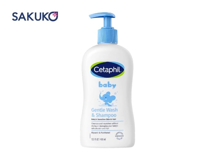 Cetaphil Baby với chiết xuất hoa cúc hữu cơ giúp làm sạch khuẩn và củng cố hàng rào bảo vệ da bé