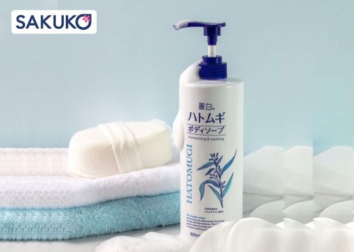 Chai sữa tắm Hatomugi màu trắng loại 800ml vòi nhấn