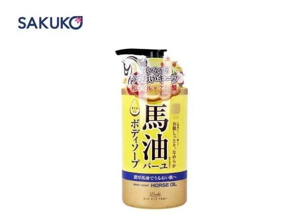 Cosmetex Roland Loshi Moist Aid là dòng sữa tắm hoa cúc của Nhật sở hữu dung tích lớn vượt trội và công thức siêu cấp
