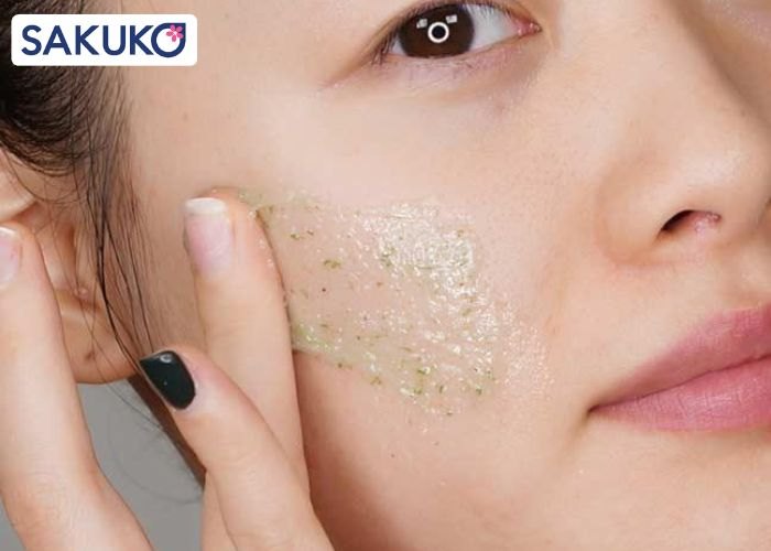 Tẩy da chết Green Tea dịu nhẹ, lành tính