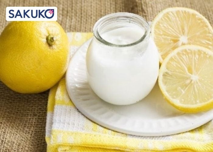 Chanh và sữa chua giúp dưỡng sáng, làm dịu da xỉn màu.