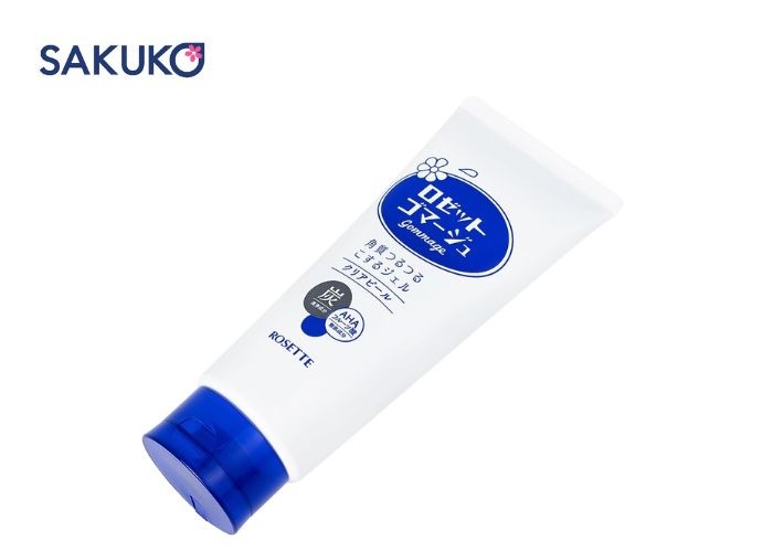Tuýp tẩy tế bào chết màu xanh 