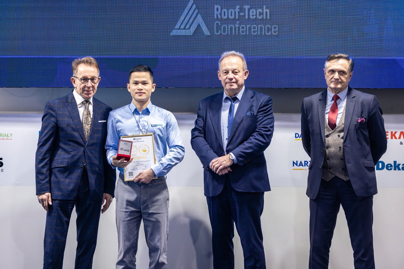POSHACO Steel Group Honored with “Trade Fair Product Award” at Roof Expo Poland