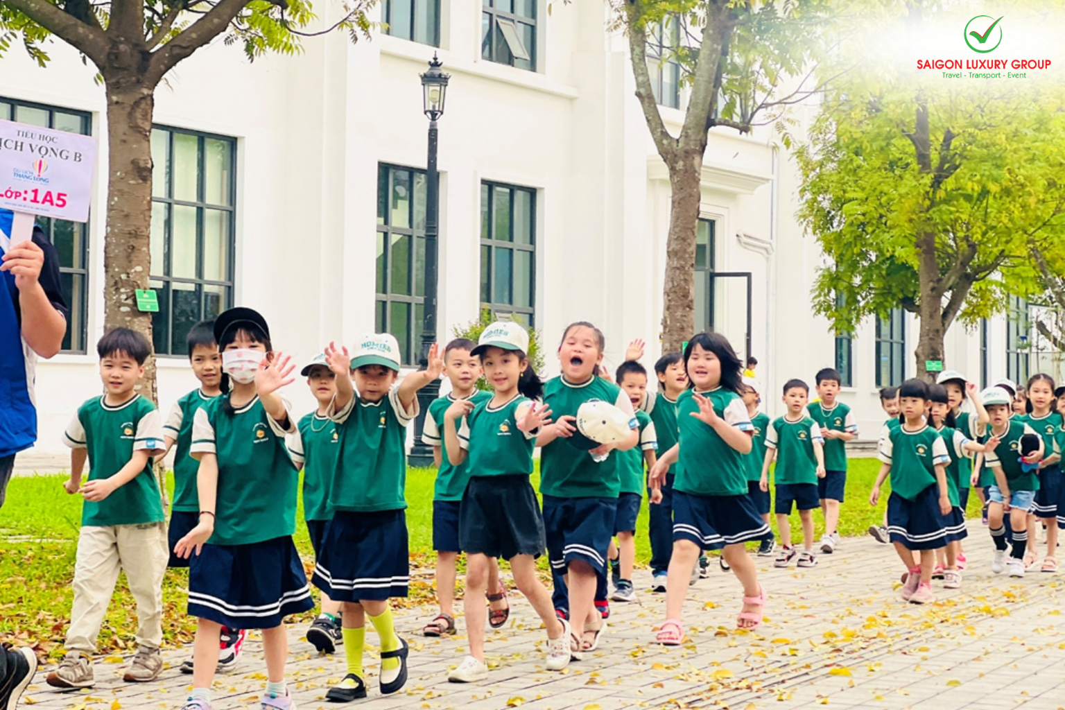 Tổ chức chương trình trải nghiệm tập thể cho trường học