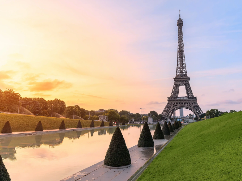 Khám phá du lịch Pháp - Thành phố của ẩm thực Michelin và rượu vang đẳng cấp