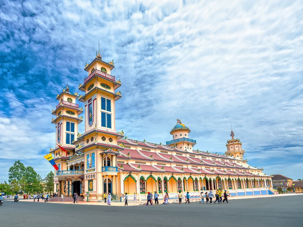 Tòa Thánh Tây Ninh - Kiến trúc độc đáo, giá trị tâm linh