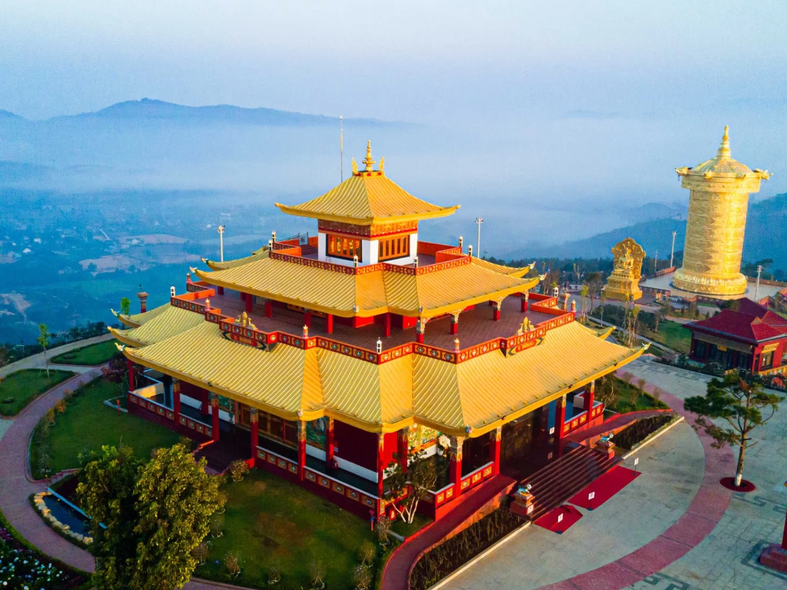 Top 10 địa điểm du lịch tâm linh