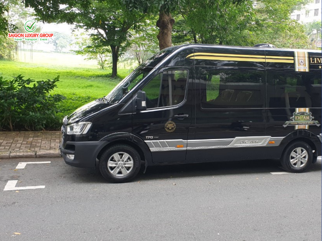 cho-thue-xe-limousine-9-cho