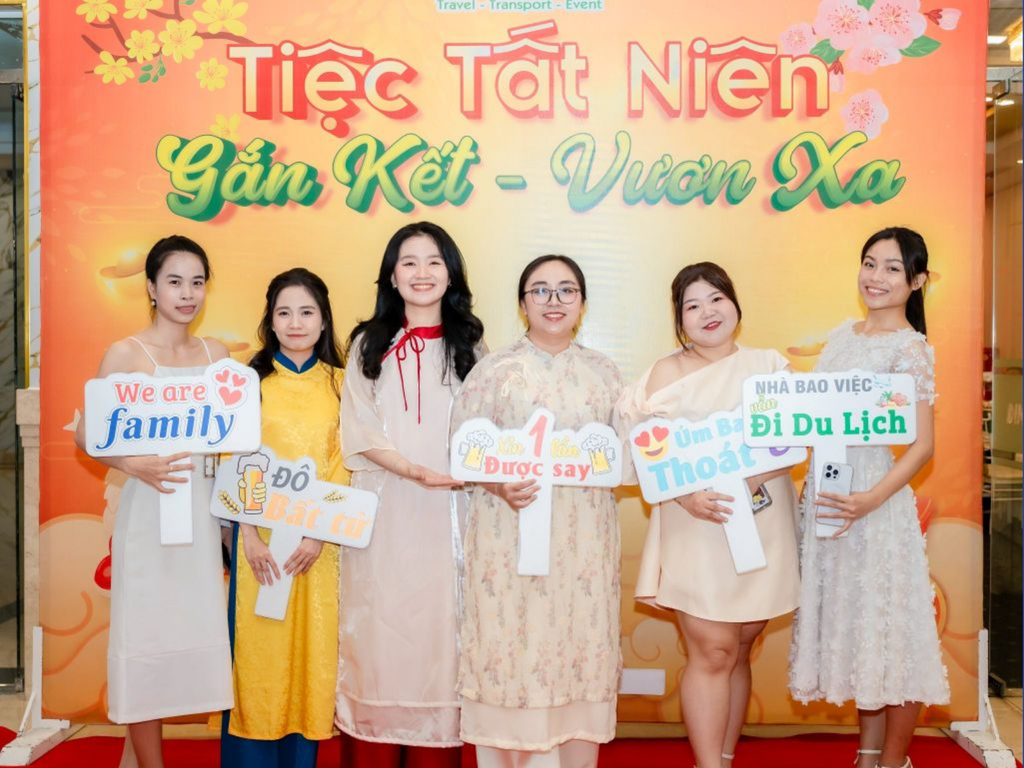 year-end-party-la-gi