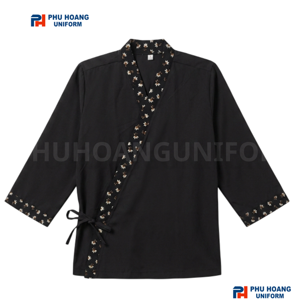 Cận cảnh phần cổ áo chéo truyền thống và đường viền hoa cực kỳ sắc nét