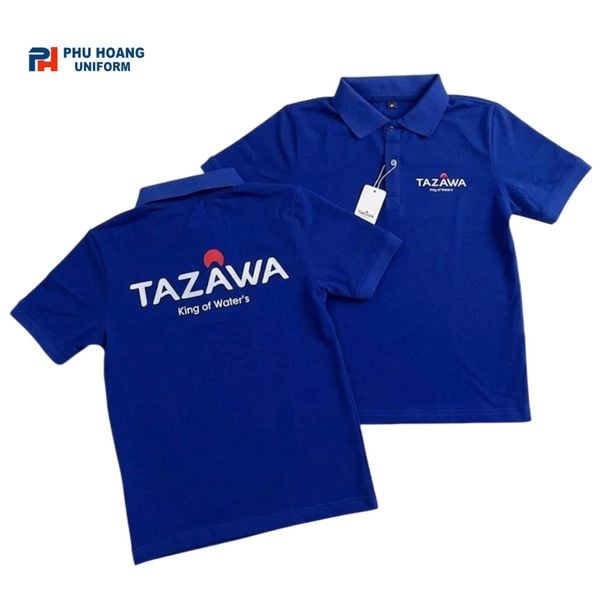 Áo polo xanh Tazawa mặt trước và mặt sau in logo lớn, sản phẩm may đồng phục theo yêu cầu