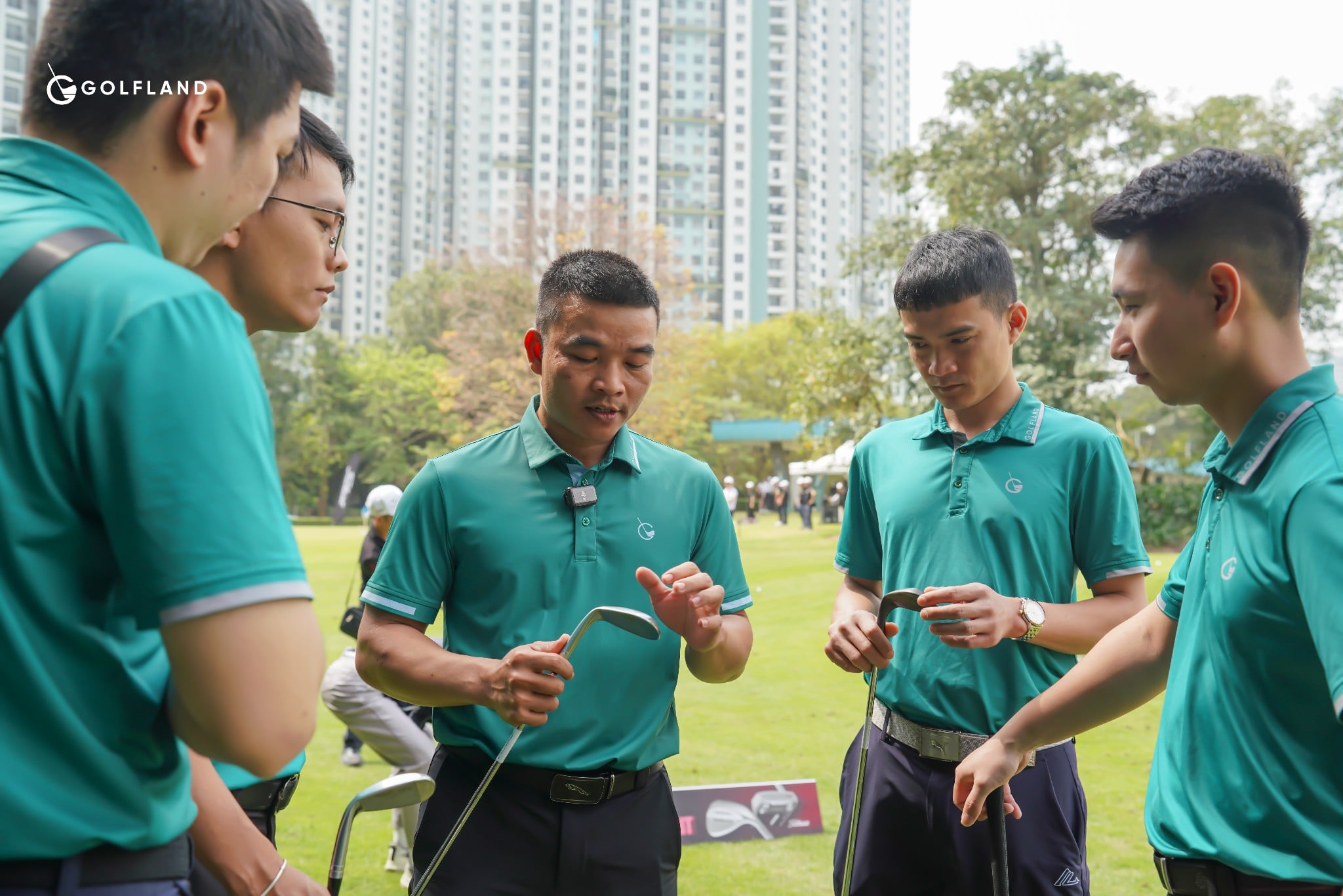 MẤT SPIN VÌ GẬY BẨN? CÁCH VỆ SINH GẬY GOLF CHUẨN | GOLF LAND