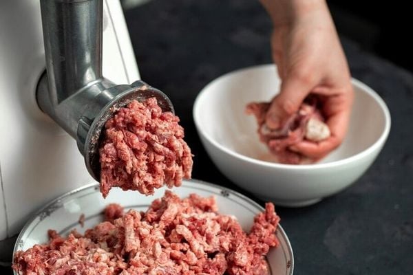 Máy xay thịt